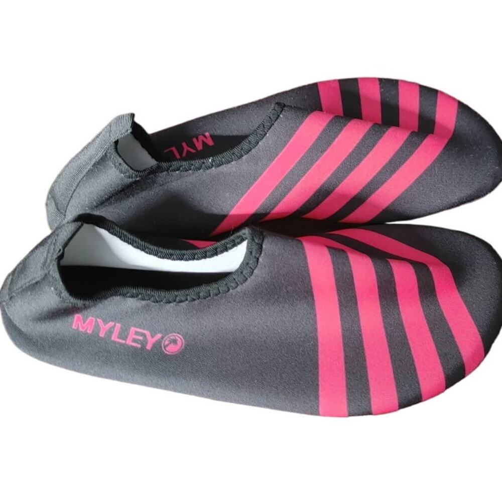Myley Shoes Yoga Fitness Swim Scuba Slip On Shoes Sz 36/37  6.5 New